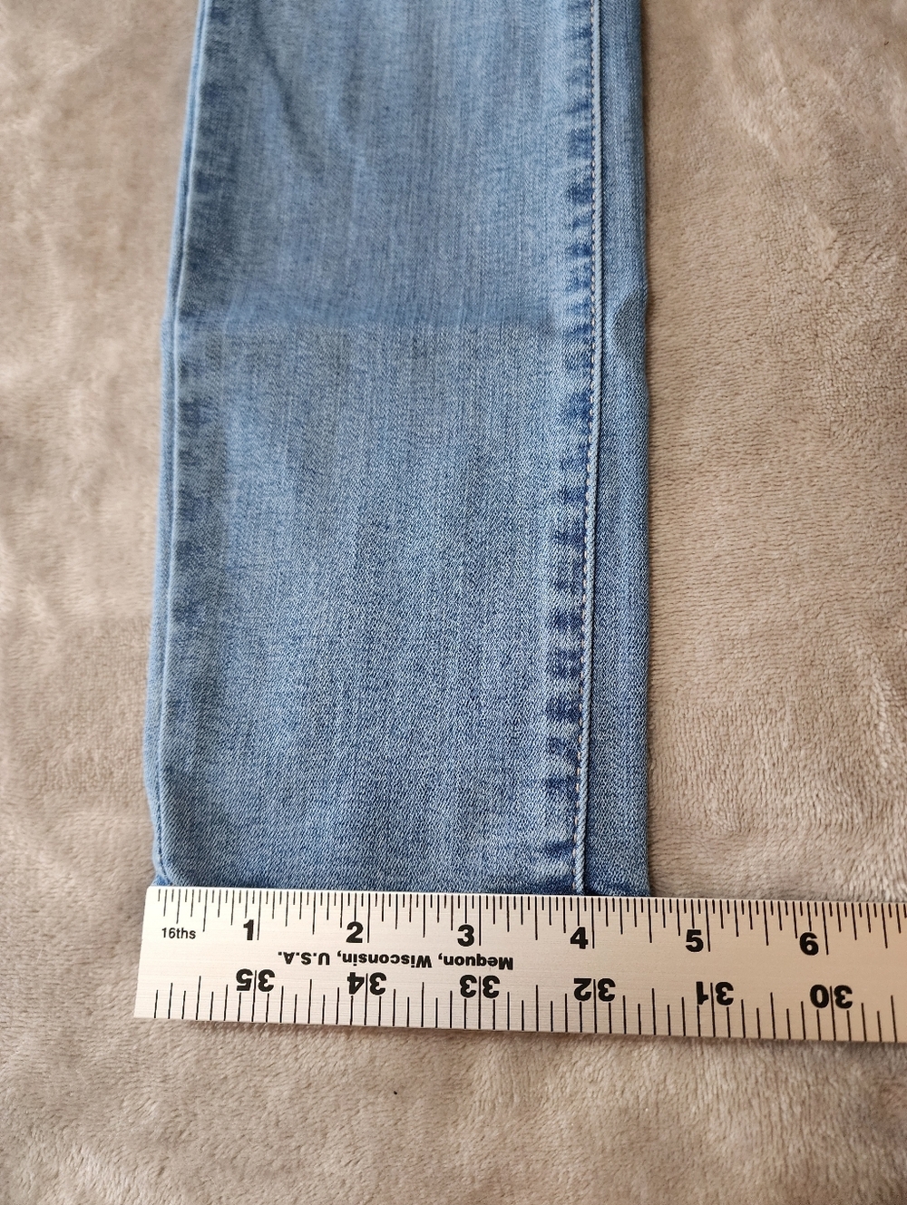 Aéropostale Low Rise Jegging Jeans | 4 | Distressed - Picture 3 of 9